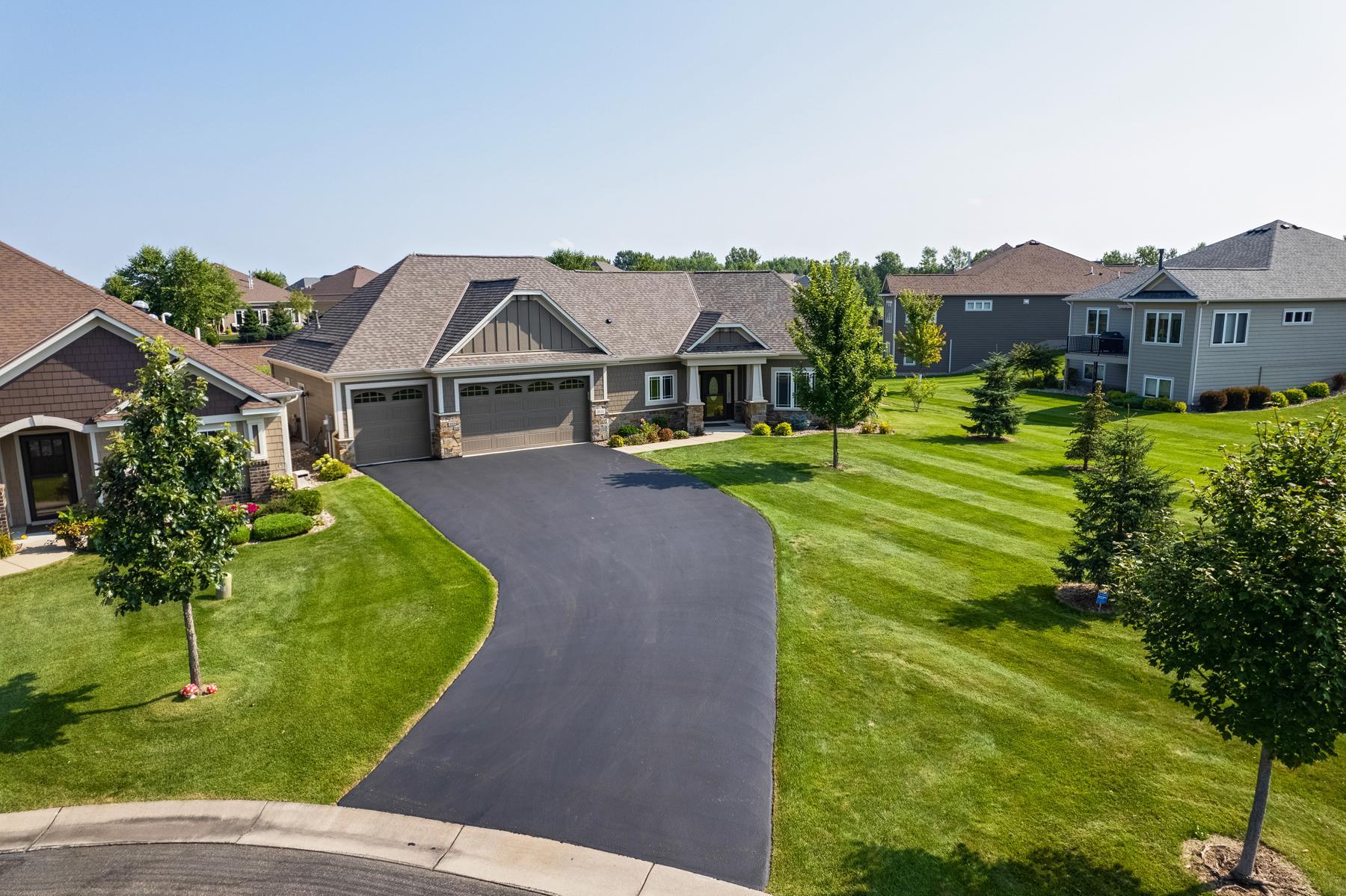 Lower 8th Pl, Lake Elmo, MN 55042