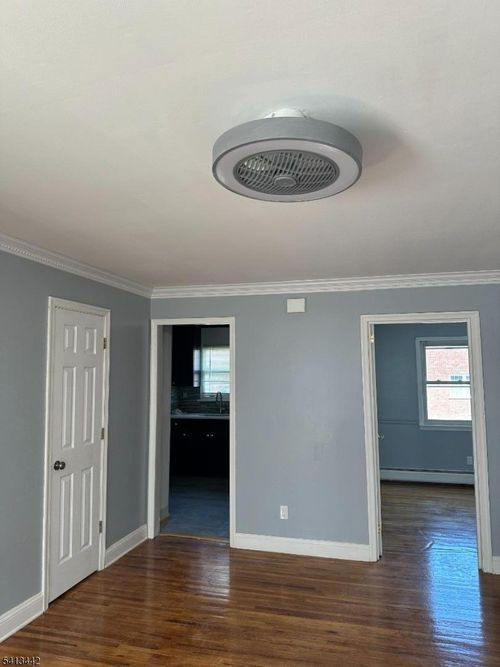 12a-12 Gramercy Gdns, Middlesex, NJ, 08846-1686 | Card Image