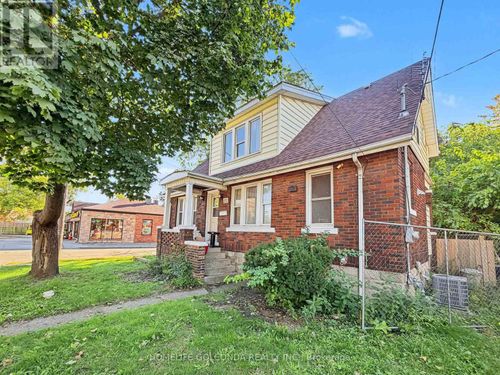 3203 Linwood Pl, Windsor, ON, N9C1P9 | Card Image