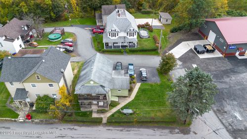 4 Villa St, Carbondale, PA, 18407-1844 | Card Image