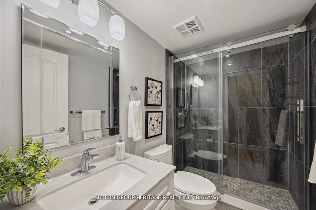 1206 - 712 Rossland Rd E, Condo with 2 bedrooms, 2 bathrooms and null parking in Whitby ON | Image 19