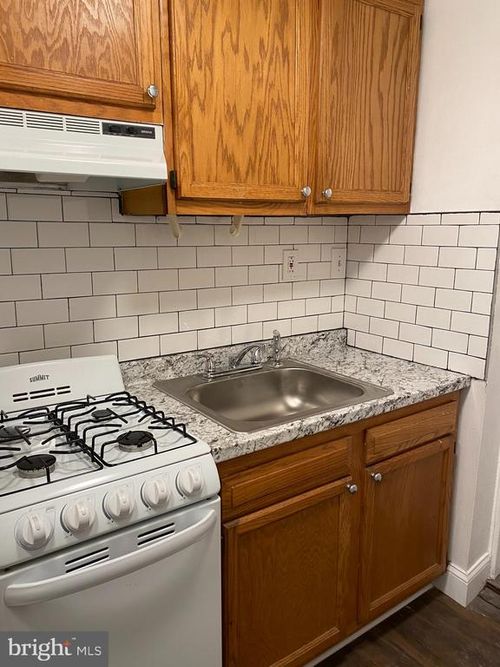 1-929 S 12th St, PHILADELPHIA, PA, 19147-3633 | Card Image