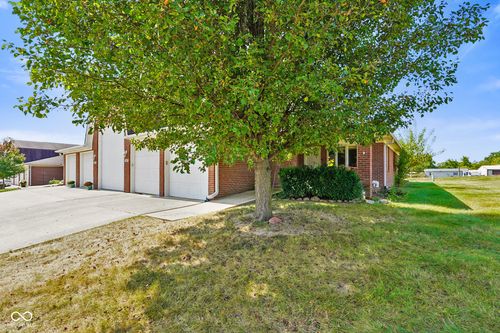 11830 Civic Cir, Mooresville, IN, 46158-8701 | Card Image