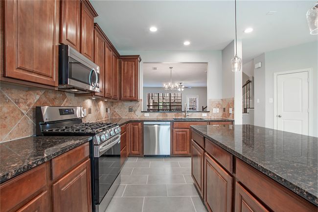 1511 Biltmore Ln, Townhouse with 3 bedrooms, 4 bathrooms and null parking in Irving TX | Image 6