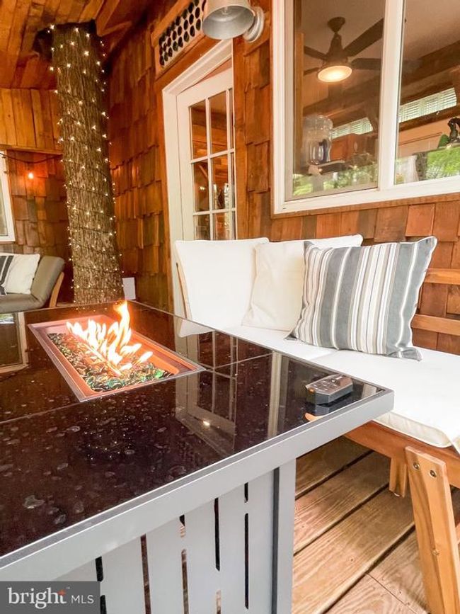 326 Preacher Ln, House other with 1 bedrooms, 1 bathrooms and null parking in Great Cacapon WV | Image 63