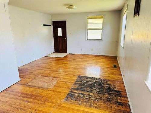 1208 Holly St, PERRY, OK, 73077-4035 | Card Image