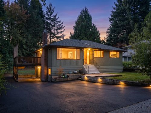 1561 Merlynn Cres, North Vancouver, BC, V7J2X9 | Card Image