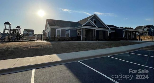 Clubhouse | Image 12