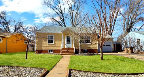 1162 N 11th St, Laramie, WY, 82072-2719 | Card Image