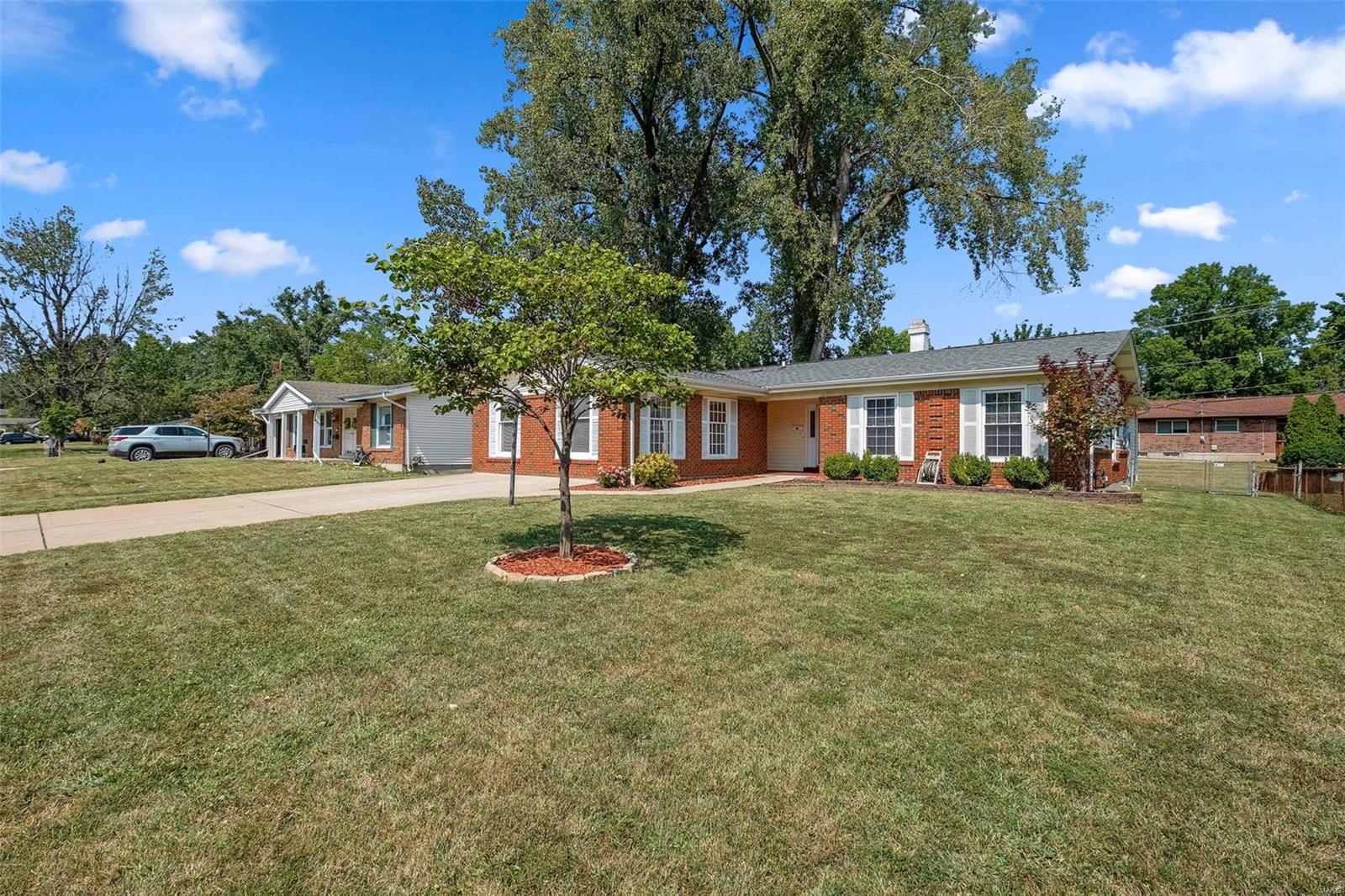 Carriage Ln, Hazelwood, MO 63042