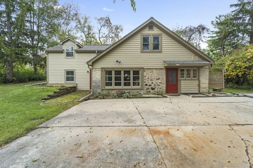 4307 W Grace Ave, Mequon, WI, 53092-2136 | Card Image
