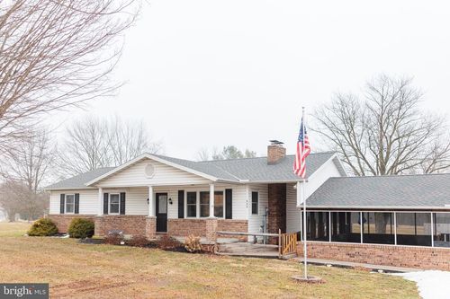 695 Kohler School Rd, NEW OXFORD, PA, 17350-9478 | Card Image