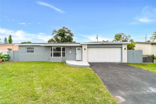 3961 Nw 34th Ave, Lauderdale Lakes, FL, 33309-4909 | Card Image