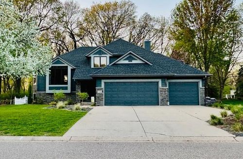 7832 18th St N, Oakdale, MN, 55128-5613 | Card Image