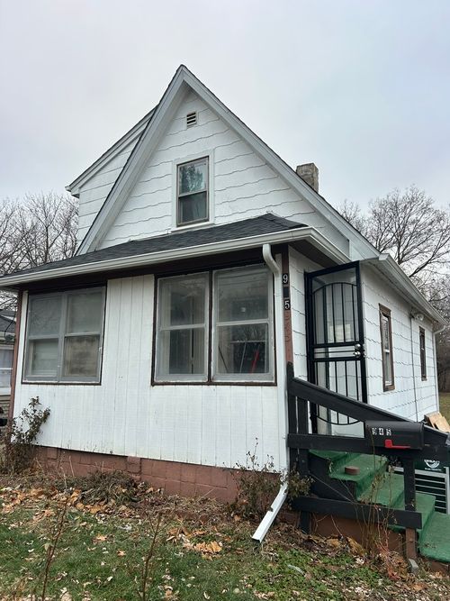 945 Sard Ave, Aurora, IL, 60506-5900 | Card Image