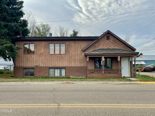 12 1st St E, Culbertson, MT, 59218-7501 | Card Image