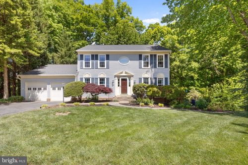 15030 Knickerbocker Dr, WOODBRIDGE, VA, 22193-1878 | Card Image