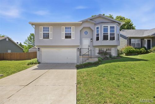 3138 5 Oaks Dr, Arnold, MO, 63010-3882 | Card Image