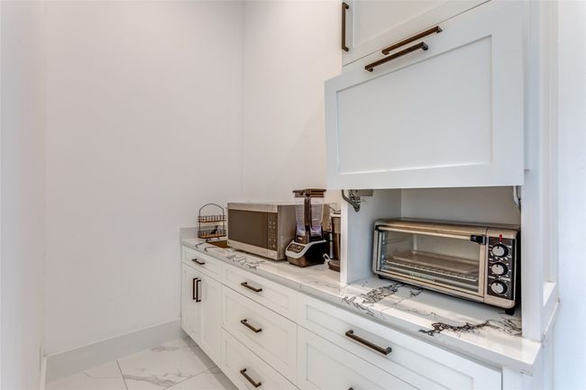 Prep Kitchen | Image 15