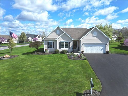 4196 Angela Way, Canandaigua, NY, 14424-9657 | Card Image