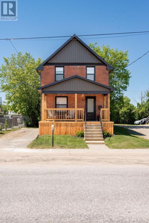 253 2nd Ave W, North Bay, ON, P1B3L1 | Card Image