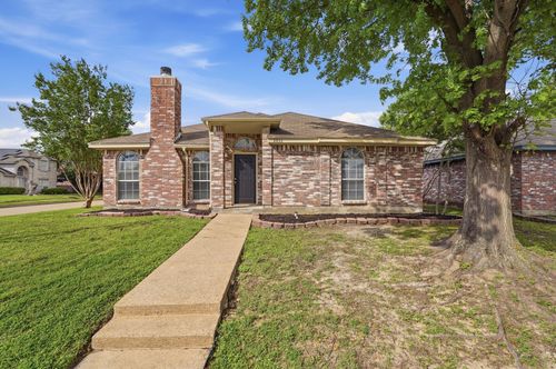 2833 Hidden Springs Drive, Mesquite, TX, 75181 | Card Image