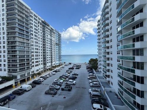 647-3001 S Ocean Dr, Hollywood, FL, 33019-2830 | Card Image