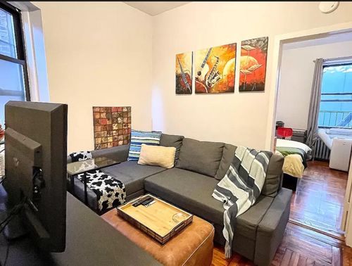 15-796 9th Ave, New York, NY, 10019-5538 | Card Image