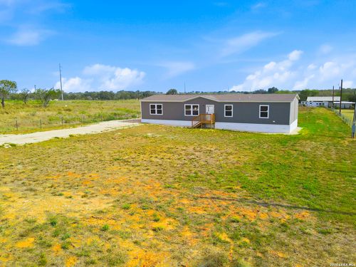 95 County Road 403, Floresville, TX, 78114 | Card Image
