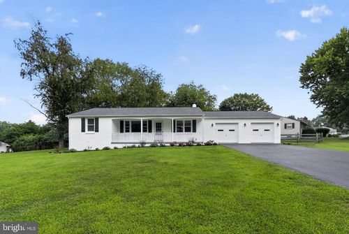3251 W Mount Kirk Ave, EAGLEVILLE, PA, 19403-1723 | Card Image
