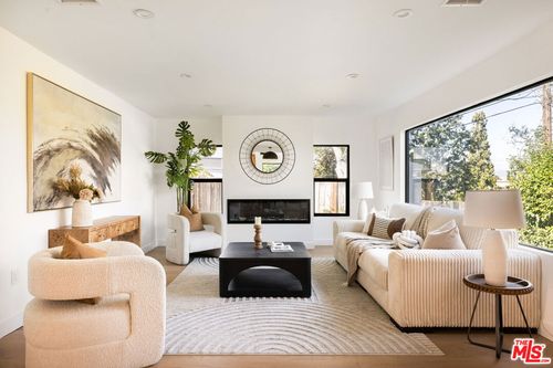 3744 Vineland Ave, Studio City, CA, 91604-3909 | Card Image