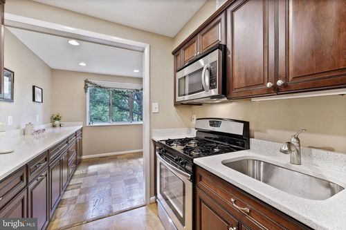 apt-201-10228 Rockville Pike, NORTH BETHESDA, MD, 20852-3310 | Card Image