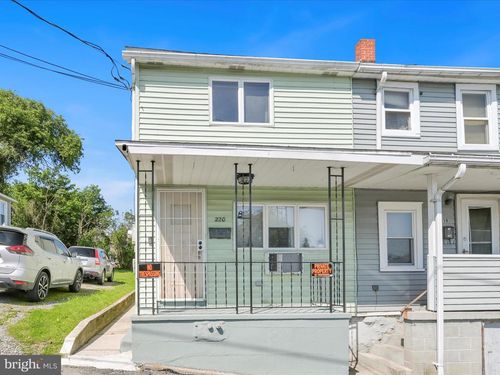 220 Fisher Ave, COALDALE, PA, 18218-1607 | Card Image