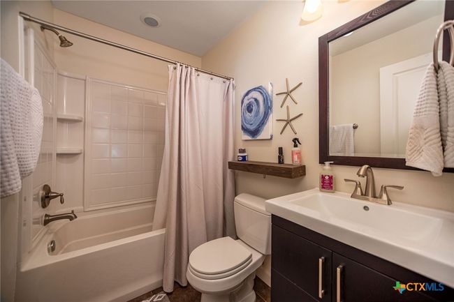112 W Van Buren Ave, House other with 3 bedrooms, 2 bathrooms and null parking in Port O Connor TX | Image 27