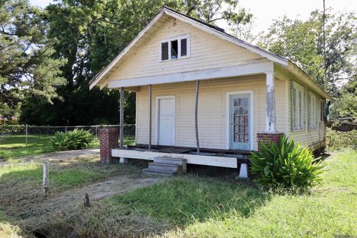 211 Community St, New Roads, LA, 70760-3613 | Card Image