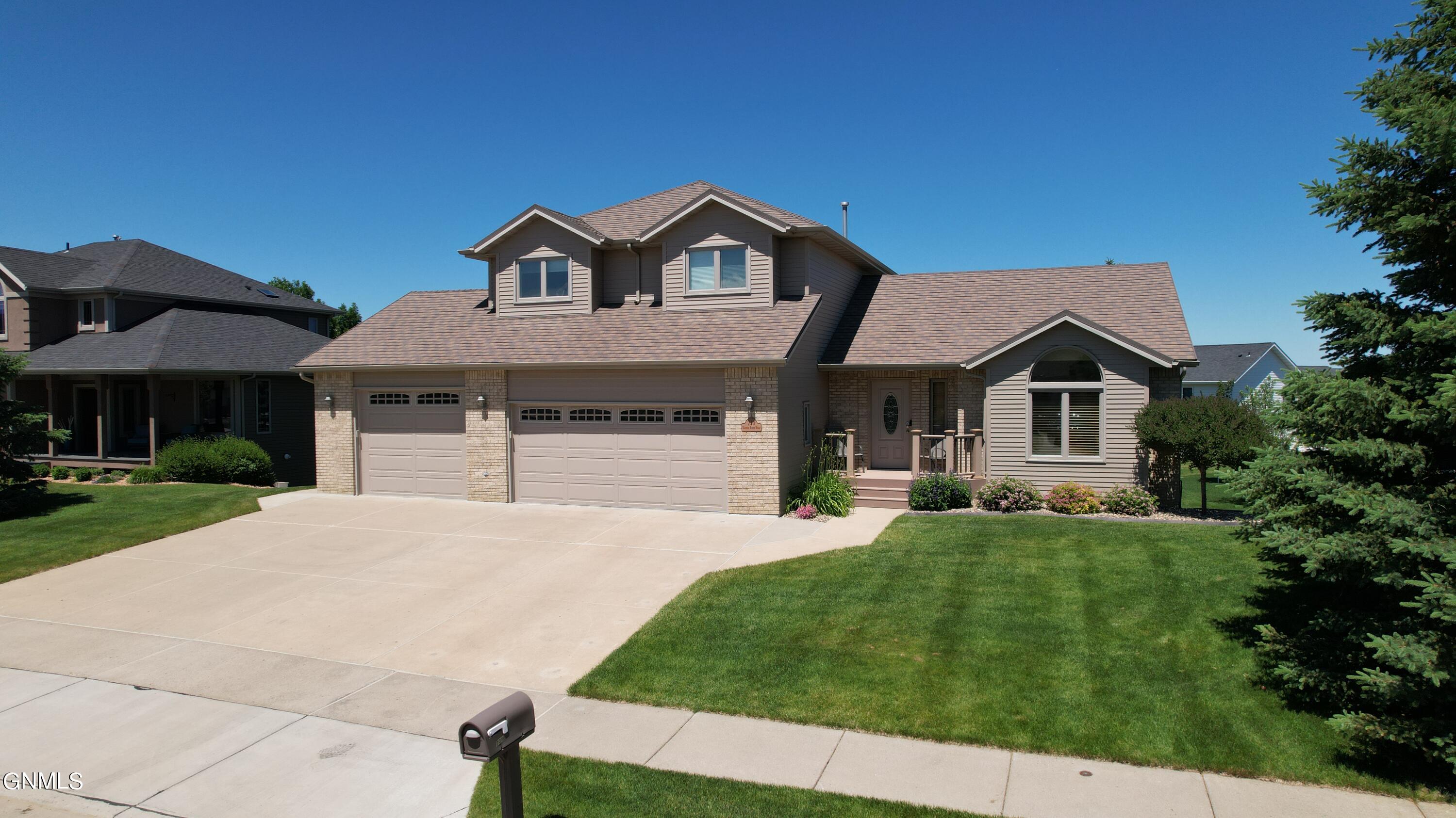 Saddle Ridge Rd, Bismarck, ND 58503