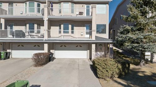 320 Sierra Morena Green Sw, Calgary, AB, T3H3H8 | Card Image