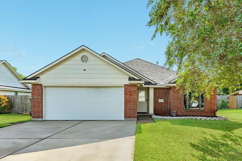 1164 Thomas Dr, Angleton, TX, 77515-3075 | Card Image
