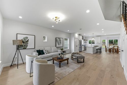 13 Autumn Oaks Dr, The Hills, TX, 78738-1412 | Card Image