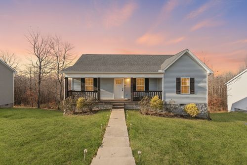 556 Skyview Dr, Ashland City, TN, 37015-4901 | Card Image