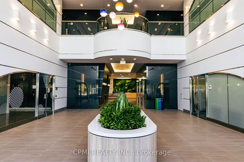 900-2680 Skymark Ave, Mississauga, ON, L4W5L6 | Card Image