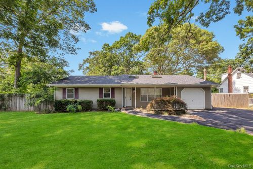 11 Edwards Rd, Mastic Beach, NY, 11951-2707 | Card Image