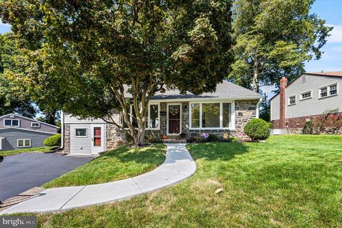 2243 Cambridge Rd, BROOMALL, PA, 19008-2904 | Card Image