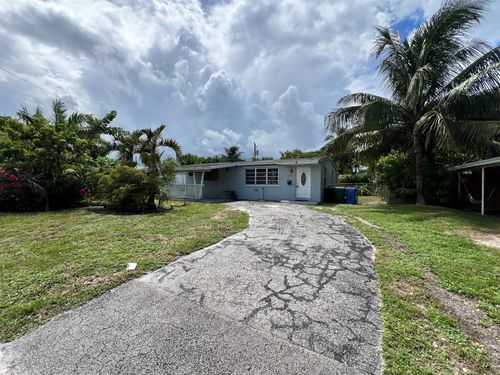 5671 Ne 8th Ave, Wilton Manors, FL, 33334-3513 | Card Image