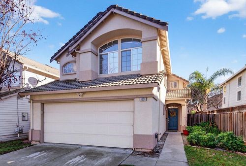 9336 Lariat Dr, Gilroy, CA, 95020-8122 | Card Image