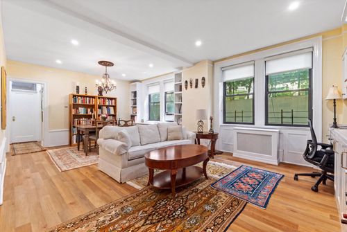 2c-119 W 71st St, New York, NY, 10023-3886 | Card Image