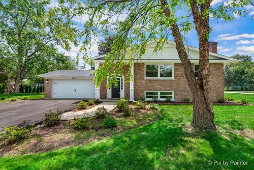 27W075 Fleming Dr, Winfield, IL, 60190-1011 | Card Image