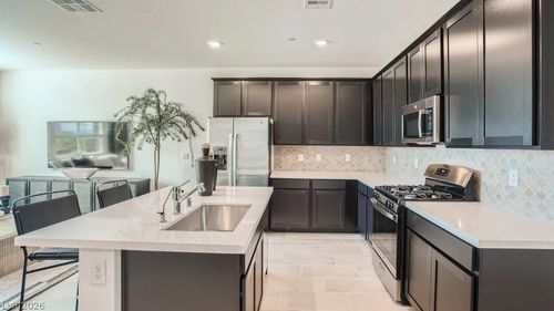 152 Holden Heights Ct, Henderson, NV, 89011-1058 | Card Image