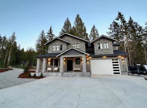 1102 Largo Rd, Roberts Creek, BC, V0N2W2 | Card Image