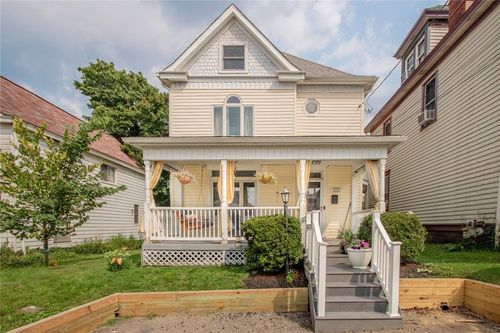 615 Montour St, Coraopolis, PA, 15108-2042 | Card Image
